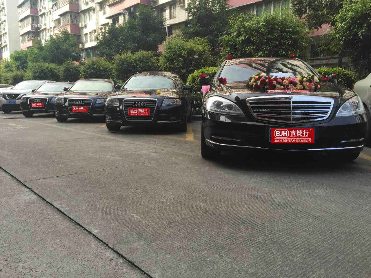 奔馳S車隊(duì)卓越風(fēng)采展現(xiàn)，最新車型引領(lǐng)風(fēng)尚標(biāo)桿