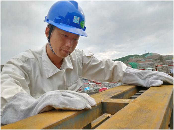 深圳電焊工招募，職業(yè)前景、技能要求和應(yīng)聘指南全解析